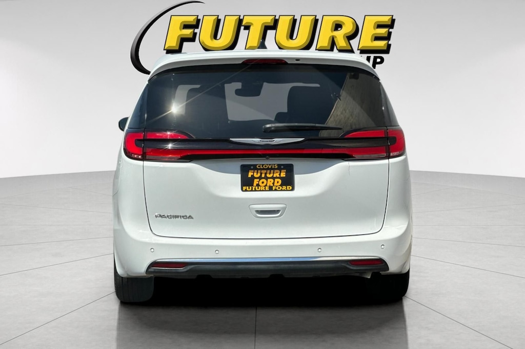 Certified 2025 Chrysler Pacifica Select Minivan/Van