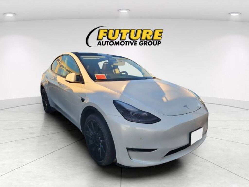 Used 2024 Tesla Model Y Long Range Sport Utility