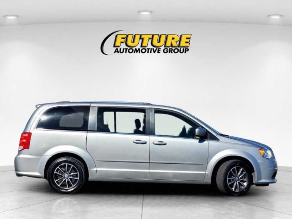 Certified 2017 Dodge Grand Caravan SXT Mini-van, Passenger