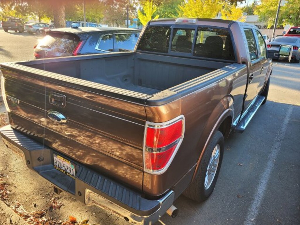 Used 2011 Ford F-150 Lariat Crew Cab Pickup