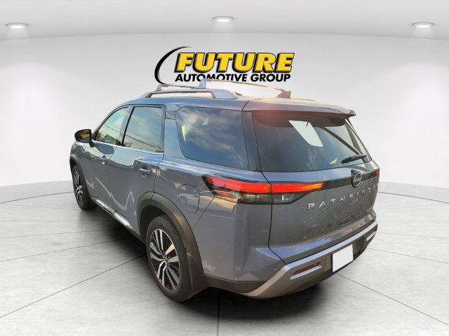 Used 2024 Nissan Pathfinder Platinum Sport Utility
