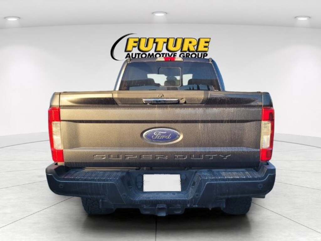 Used 2019 Ford Super Duty F-250 SRW LARIAT Crew Cab Pickup