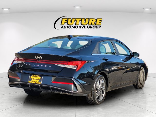 Certified 2025 Hyundai Elantra SEL Convenience 4dr Car