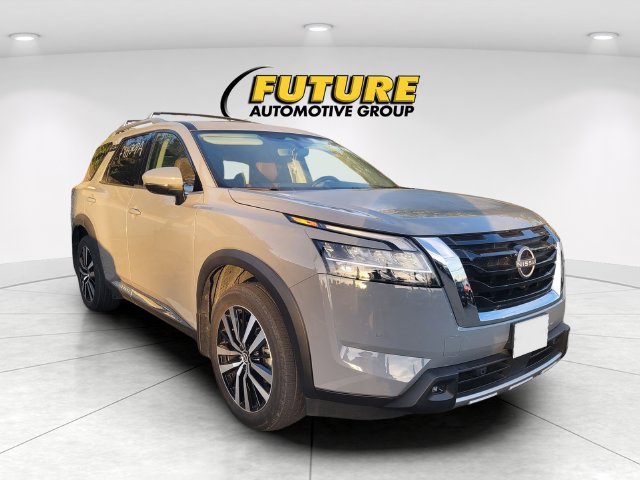 Used 2024 Nissan Pathfinder Platinum Sport Utility
