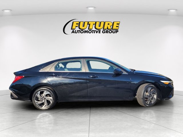 Certified 2025 Hyundai Elantra SEL Convenience 4dr Car
