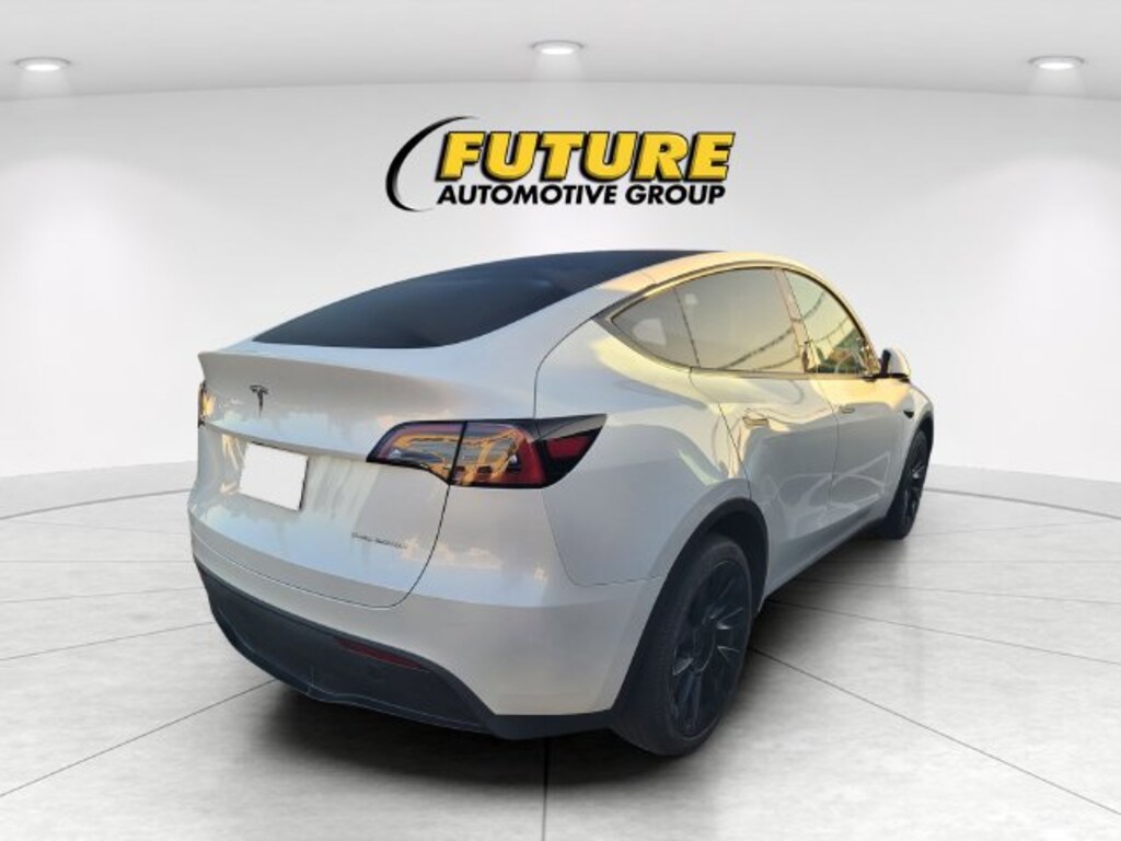 Used 2024 Tesla Model Y Long Range Sport Utility
