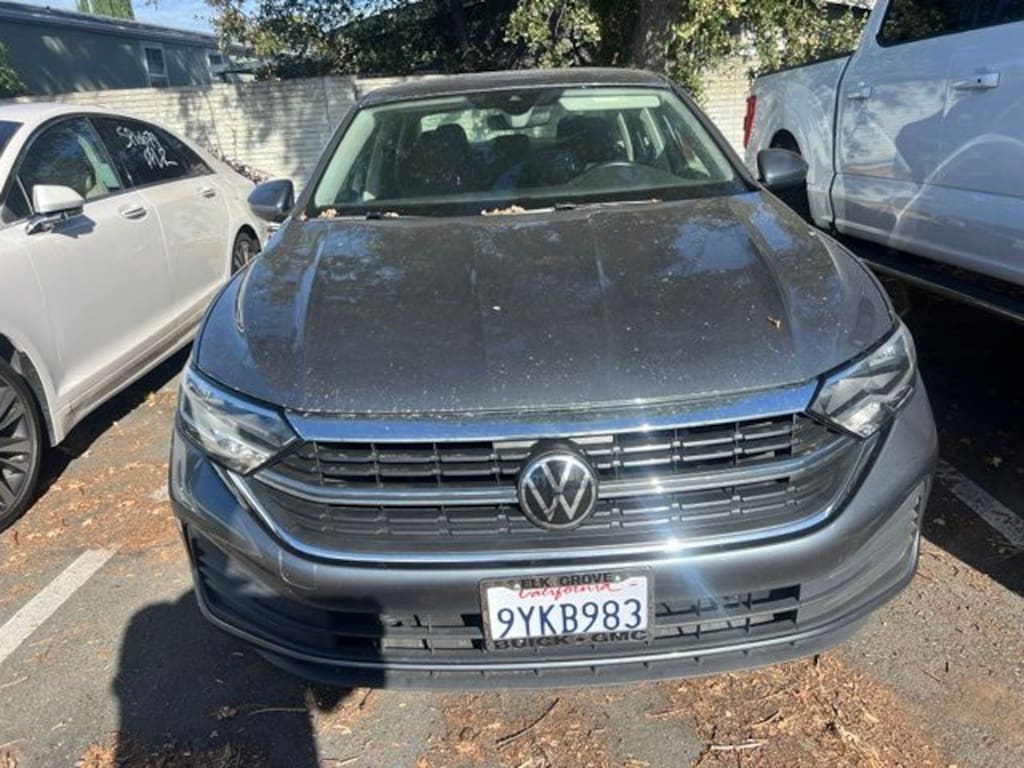 Certified 2024 Volkswagen Jetta 1.5T SE Sedan