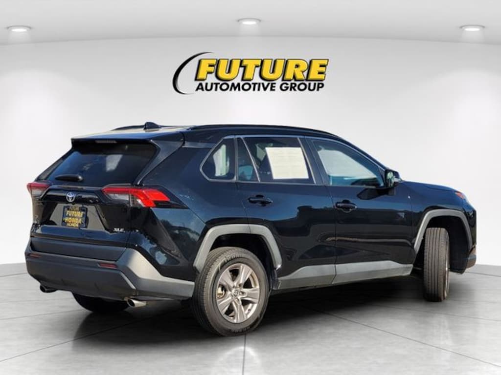 Used 2024 Toyota RAV4 XLE SUV