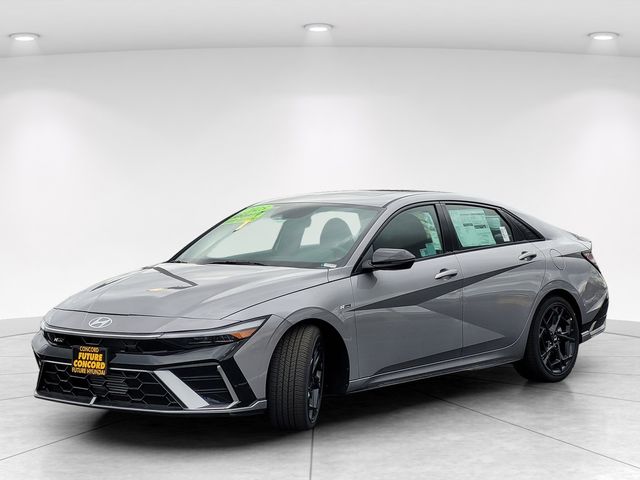 2025 Hyundai Elantra N Line - Photo 8