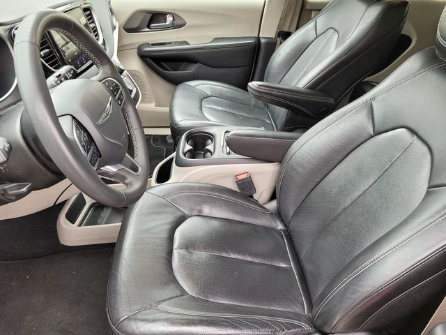 2022 Chrysler Pacifica Touring L - Photo 16
