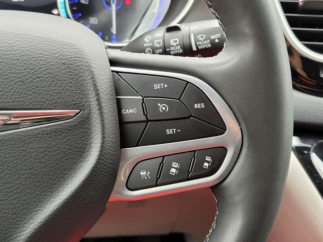 2022 Chrysler Pacifica Touring L - Photo 26