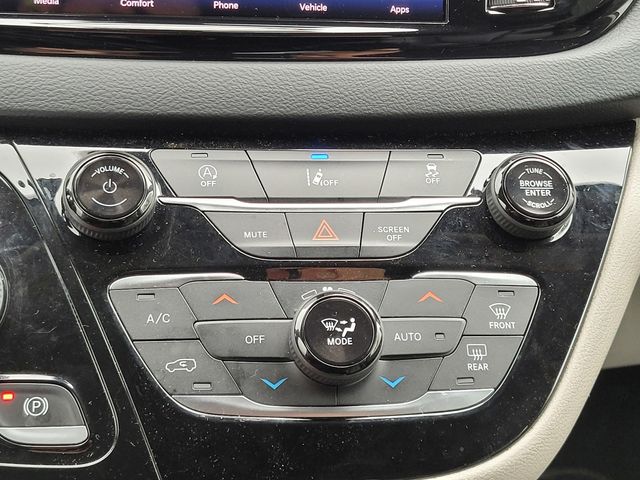 2022 Chrysler Pacifica Touring L - Photo 21