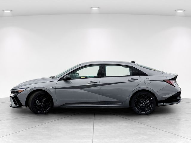 2025 Hyundai Elantra N Line - Photo 7
