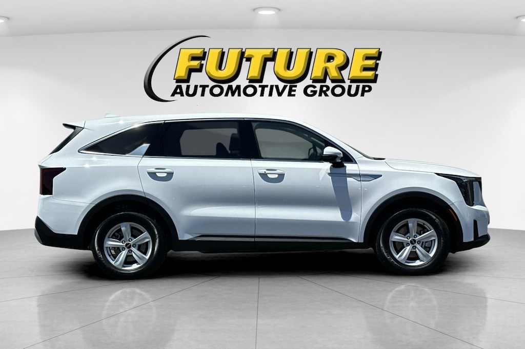 Certified 2026 Kia Sorento LX SUV
