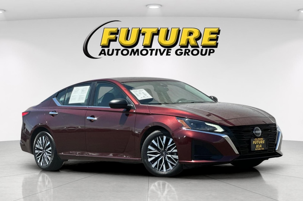 Used 2025 Nissan Altima 2.5 SV Sedan