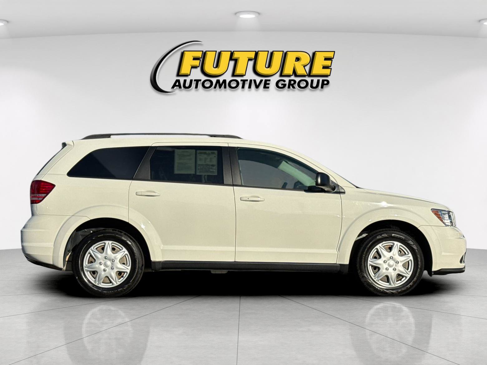 Used 2017 Dodge Journey SE SUV