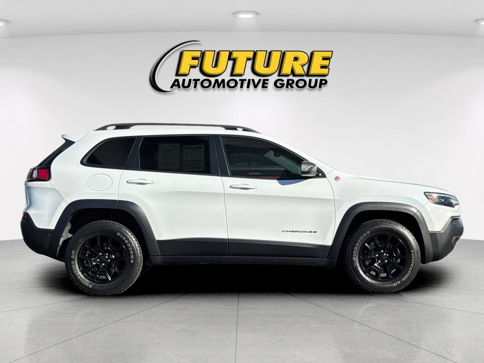 Used 2019 Jeep Cherokee Trailhawk 4x4 SUV