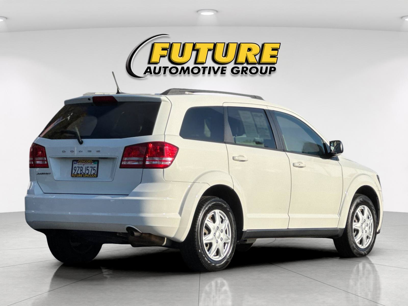 Used 2017 Dodge Journey SE SUV