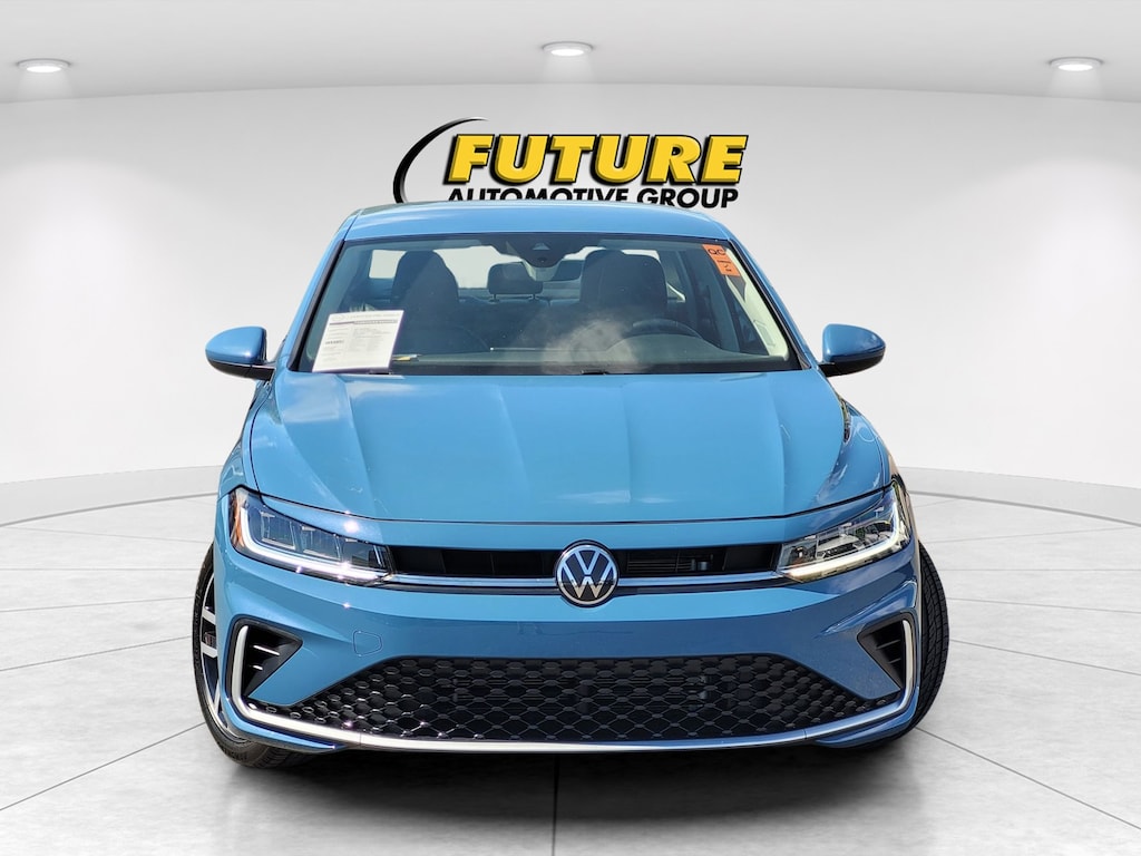 Used 2025 Volkswagen Jetta 1.5T SE Sedan