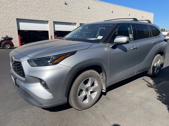 Used 2022 Toyota Highlander LE SUV