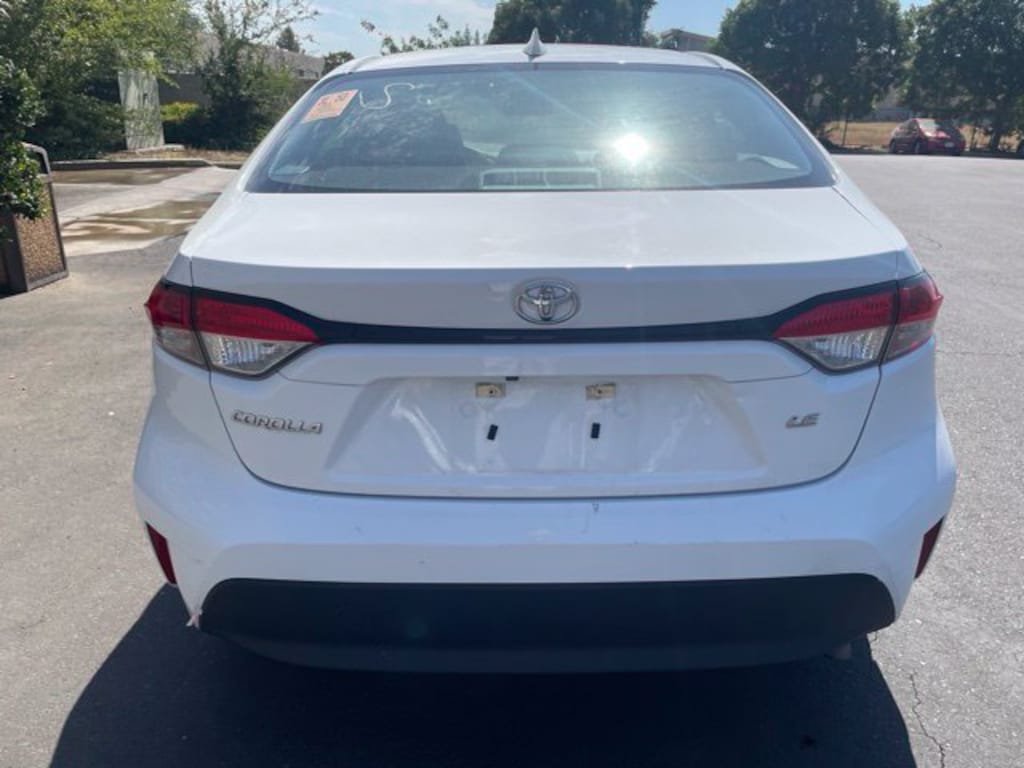 Certified 2025 Toyota Corolla LE Sedan