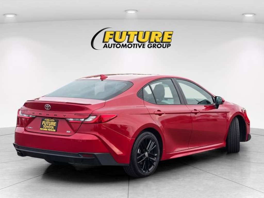 Used 2025 Toyota Camry SE Sedan