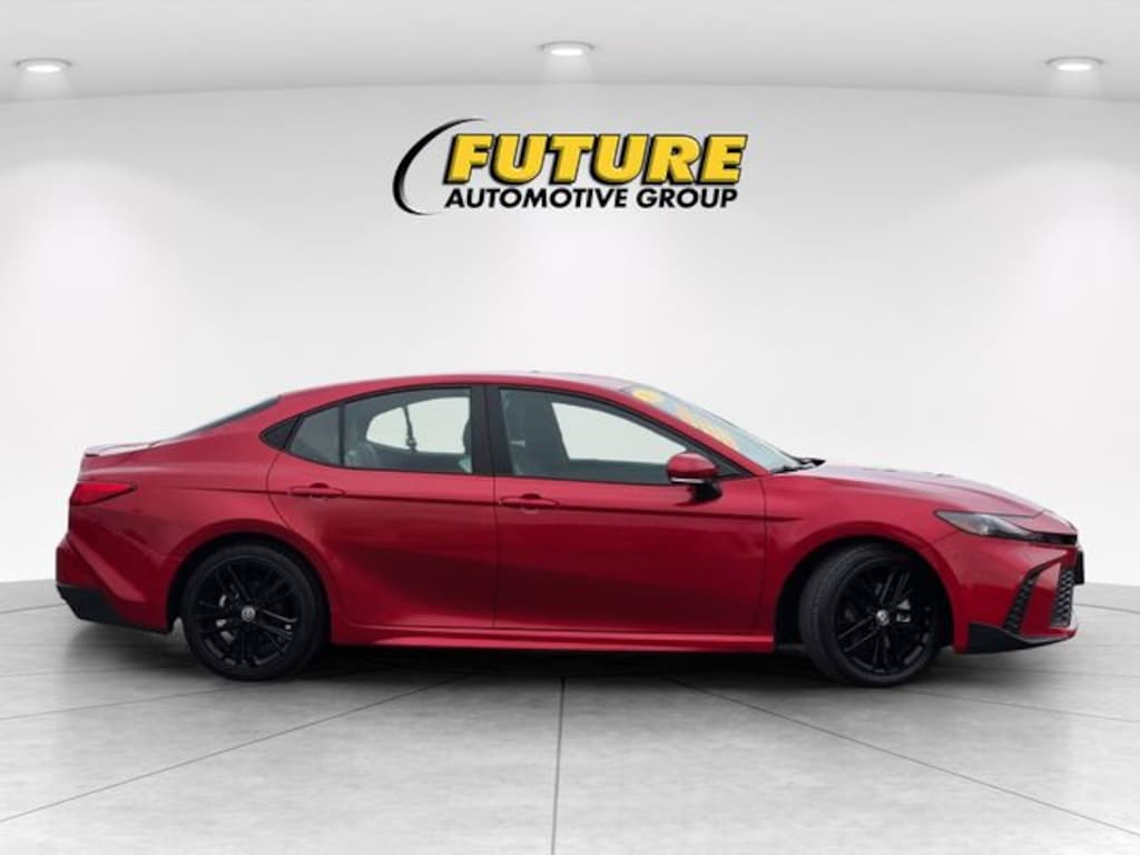 Used 2025 Toyota Camry SE Sedan