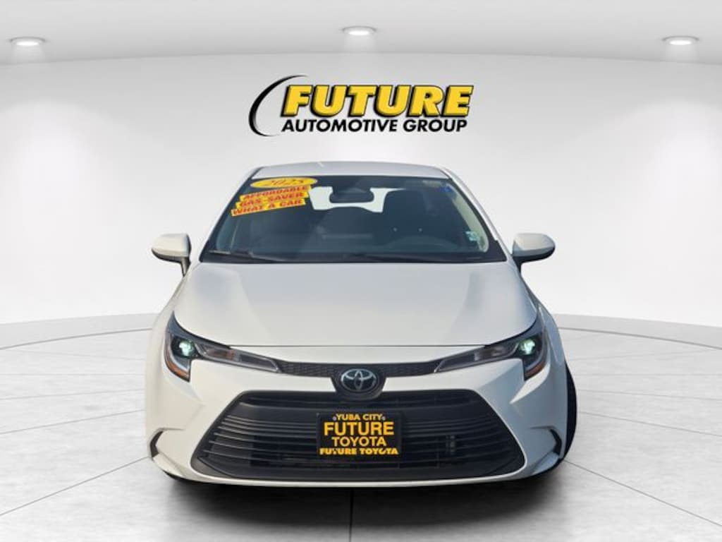 Certified 2025 Toyota Corolla LE Sedan