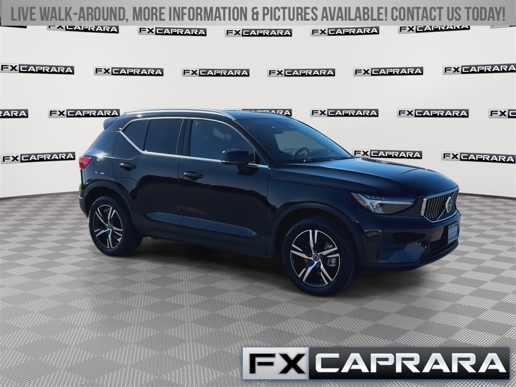 Used 2025 Volvo XC40 B5 Core SUV