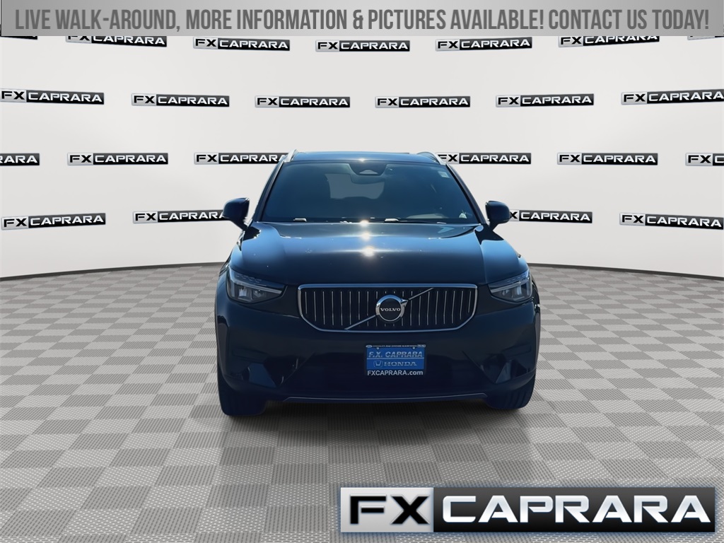 Used 2025 Volvo XC40 B5 Core SUV