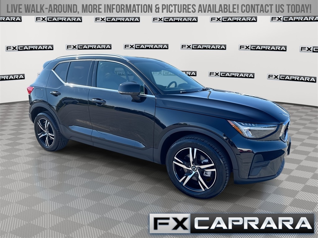 Used 2025 Volvo XC40 B5 Core SUV