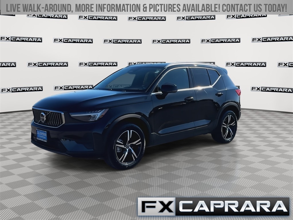Used 2025 Volvo XC40 B5 Core SUV