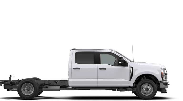 2026 Ford F-350 Super Duty Chassis Cab XLT - Photo 27