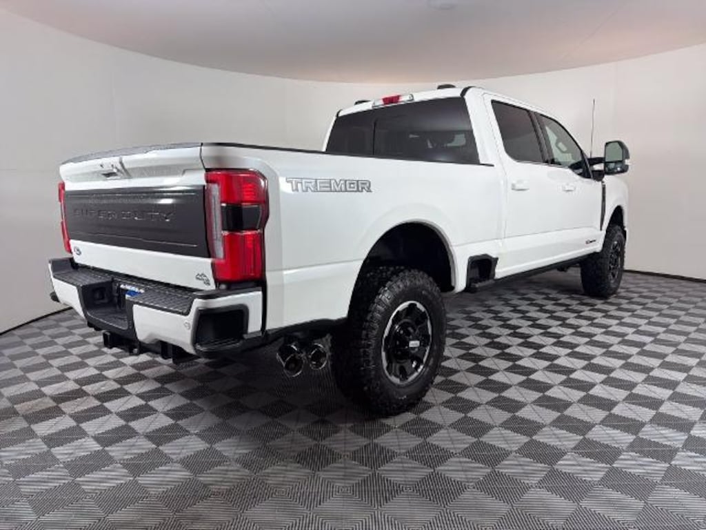 New 2027 Ford F-350SD Platinum Truck Crew Cab