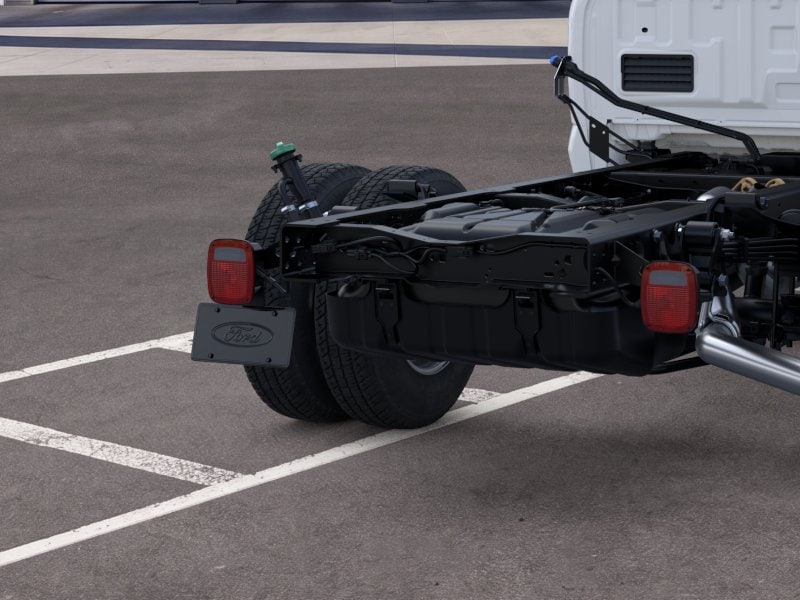 2026 Ford F-350 Super Duty Chassis Cab XLT - Photo 21