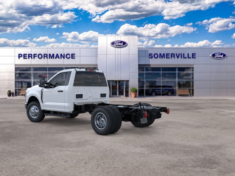 2026 Ford F-350 Super Duty Chassis Cab XL - Photo 4
