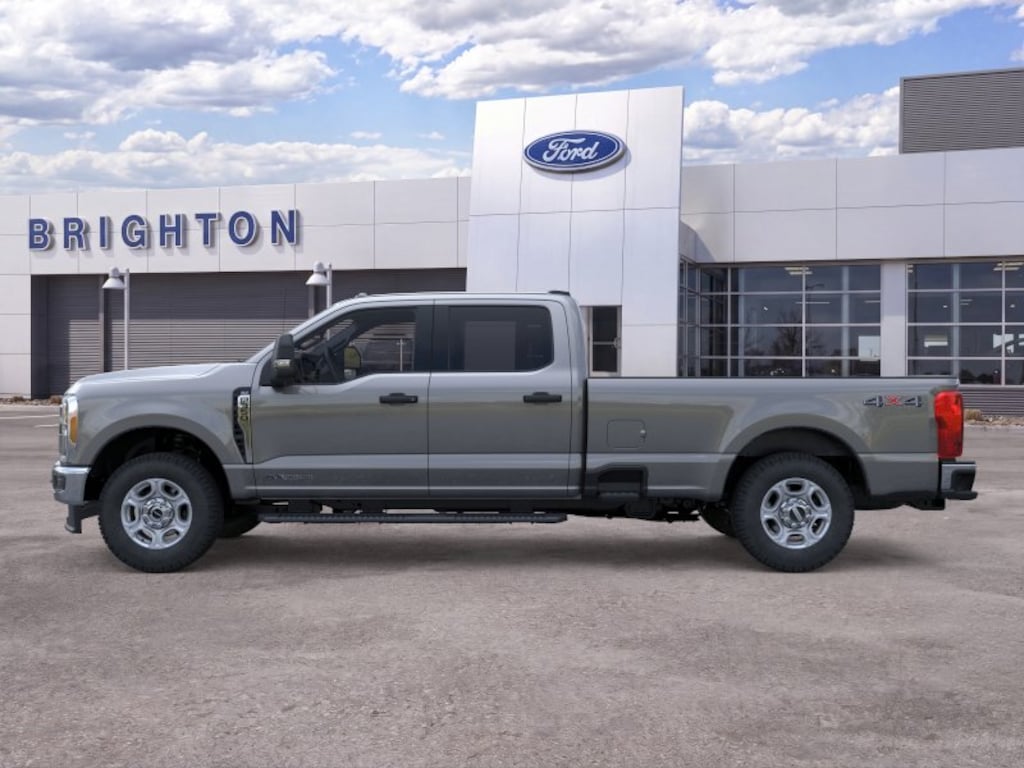 New 2026 Ford F-350SD XLT Truck Crew Cab