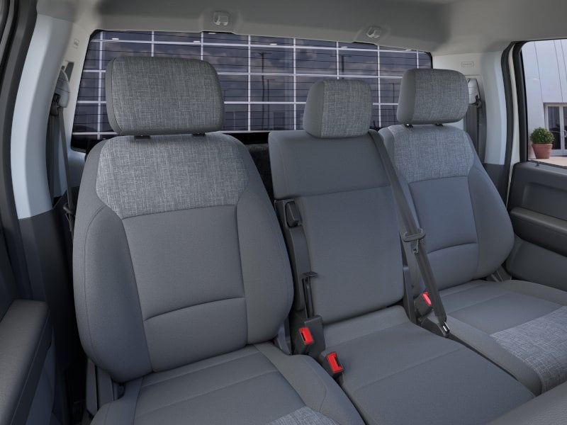 2025 Ford F-550 Super Duty Chassis Cab XLT - Photo 10