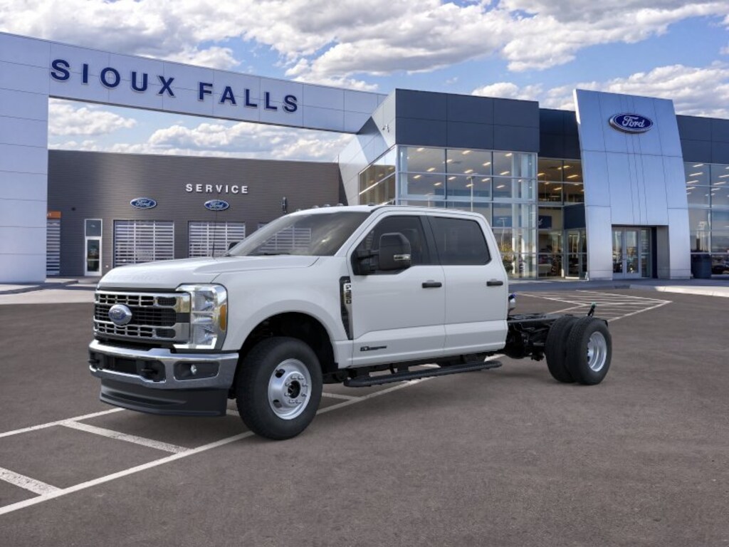 New 2026 Ford F-350 Chassis Truck Crew Cab