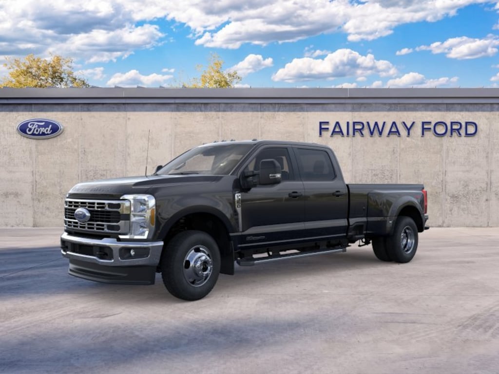New 2026 Ford Super Duty F-350 DRW XLT XLT 4WD Crew Cab 8 Box