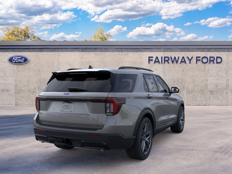 2026 Ford Explorer ST-Line - Photo 8