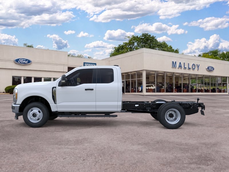 New 2026 Ford F-350SD Chassis