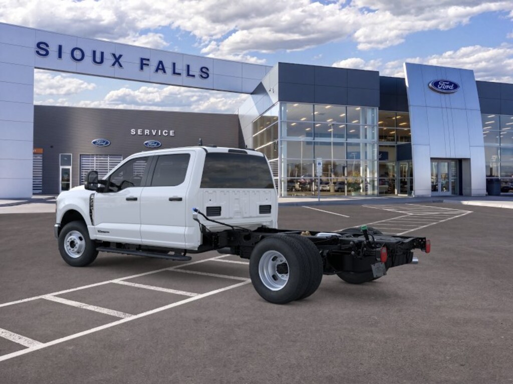 New 2026 Ford F-350 Chassis Truck Crew Cab