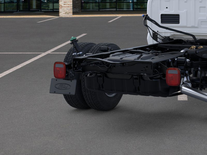 2025 Ford F-350 Super Duty Chassis Cab XL - Photo 41