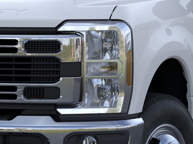 2026 Ford F-350 Super Duty Chassis Cab XL - Photo 18