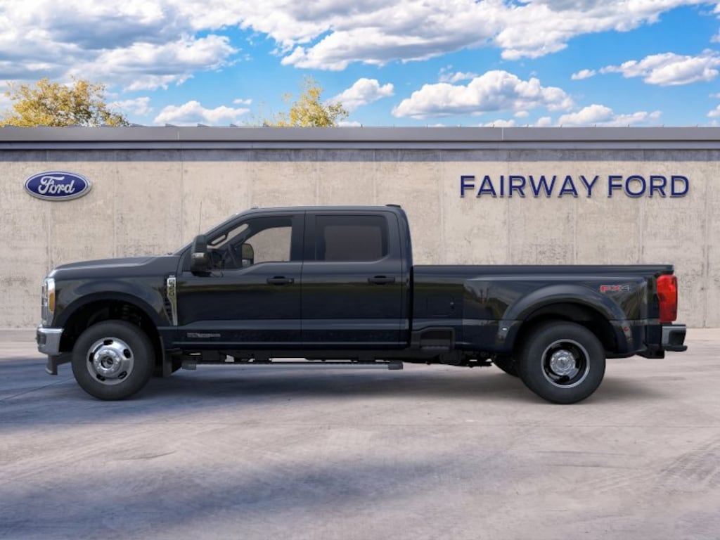 New 2026 Ford Super Duty F-350 DRW XLT XLT 4WD Crew Cab 8 Box