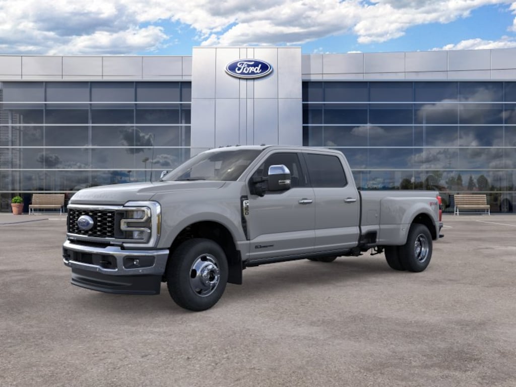 New 2026 Ford F-350SD Lariat Truck Crew Cab