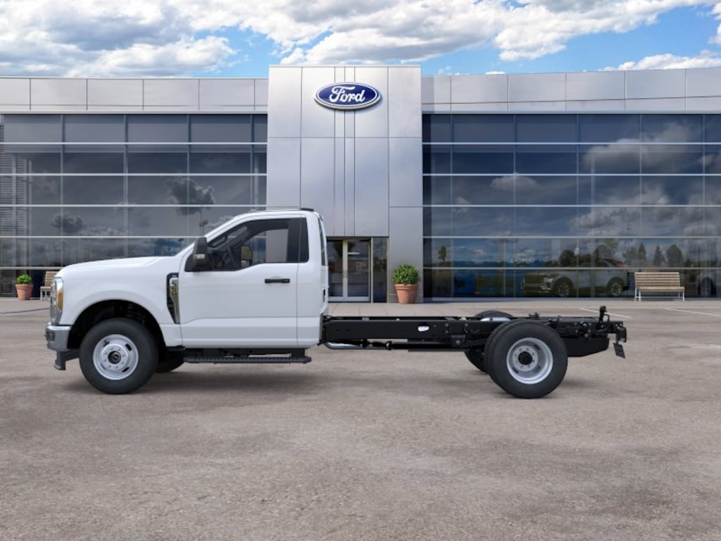 New 2026 Ford F-350SD XL Chassis