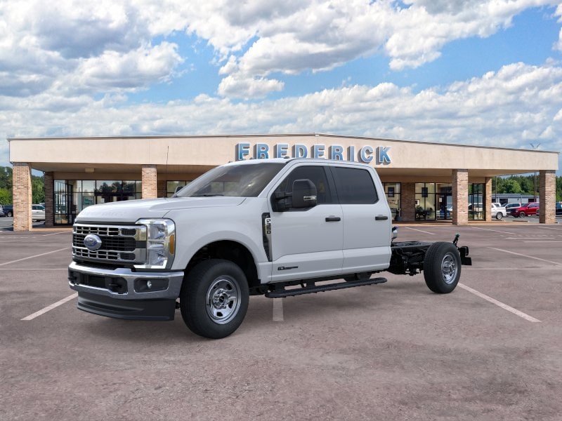 2026 Ford F-350 Super Duty Chassis Cab