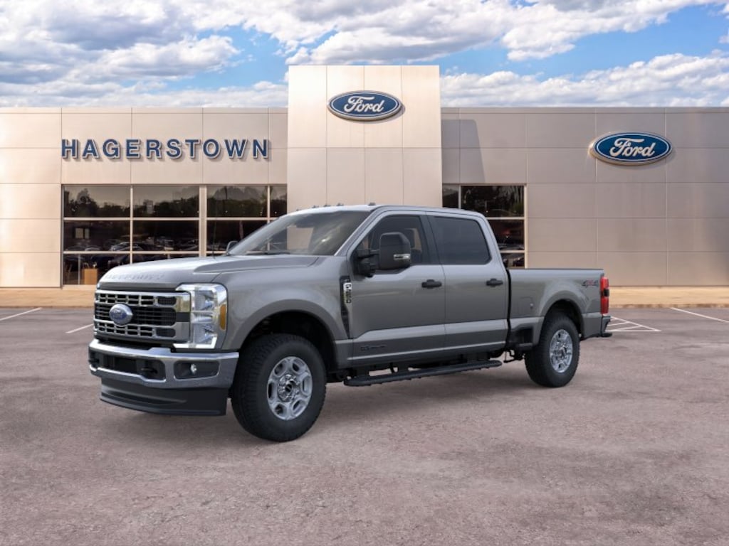 New 2026 Ford F-250 XLT Truck Crew Cab